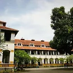 Capital O 3971 Griya Loka Syariah 1 Sampangan
